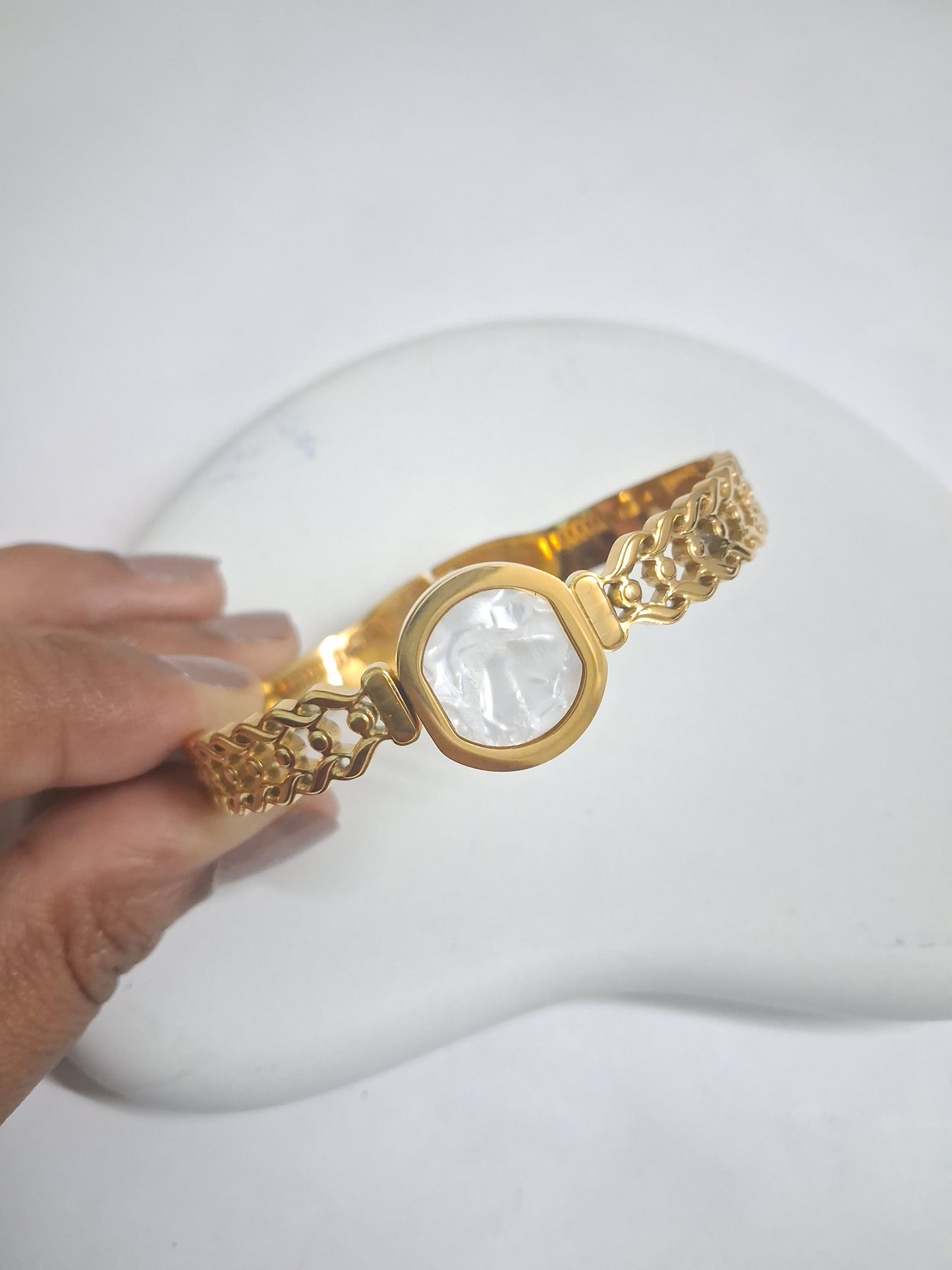 Oval MOP Bracelet
