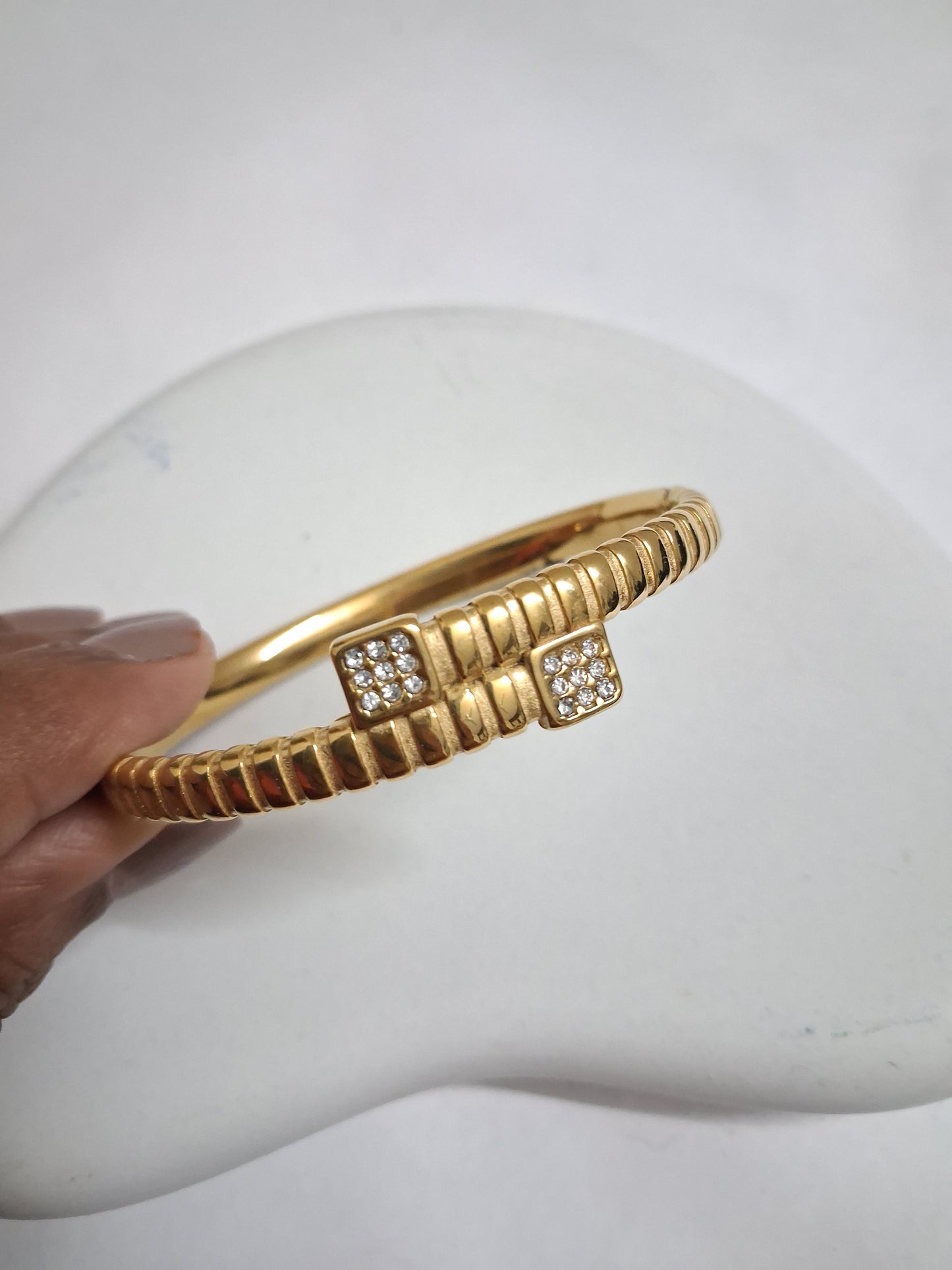 Overlap with Square Stoned Bracelet