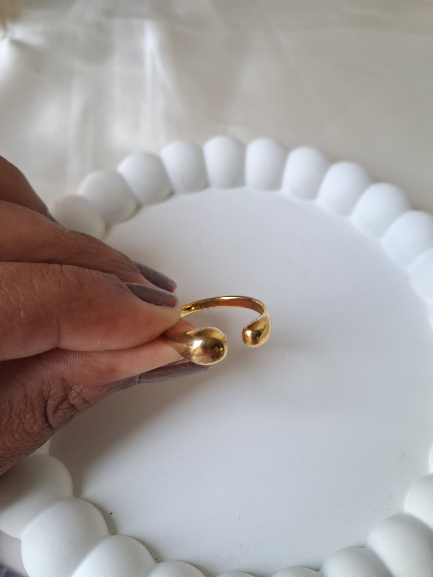 Round Closure Ring