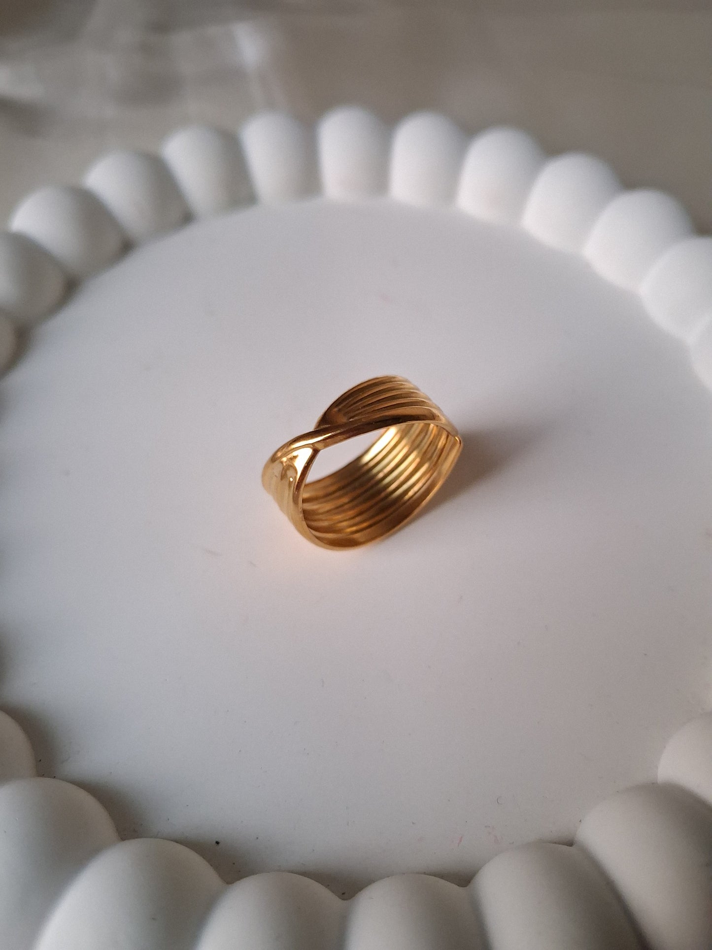 Criss Cross Ring