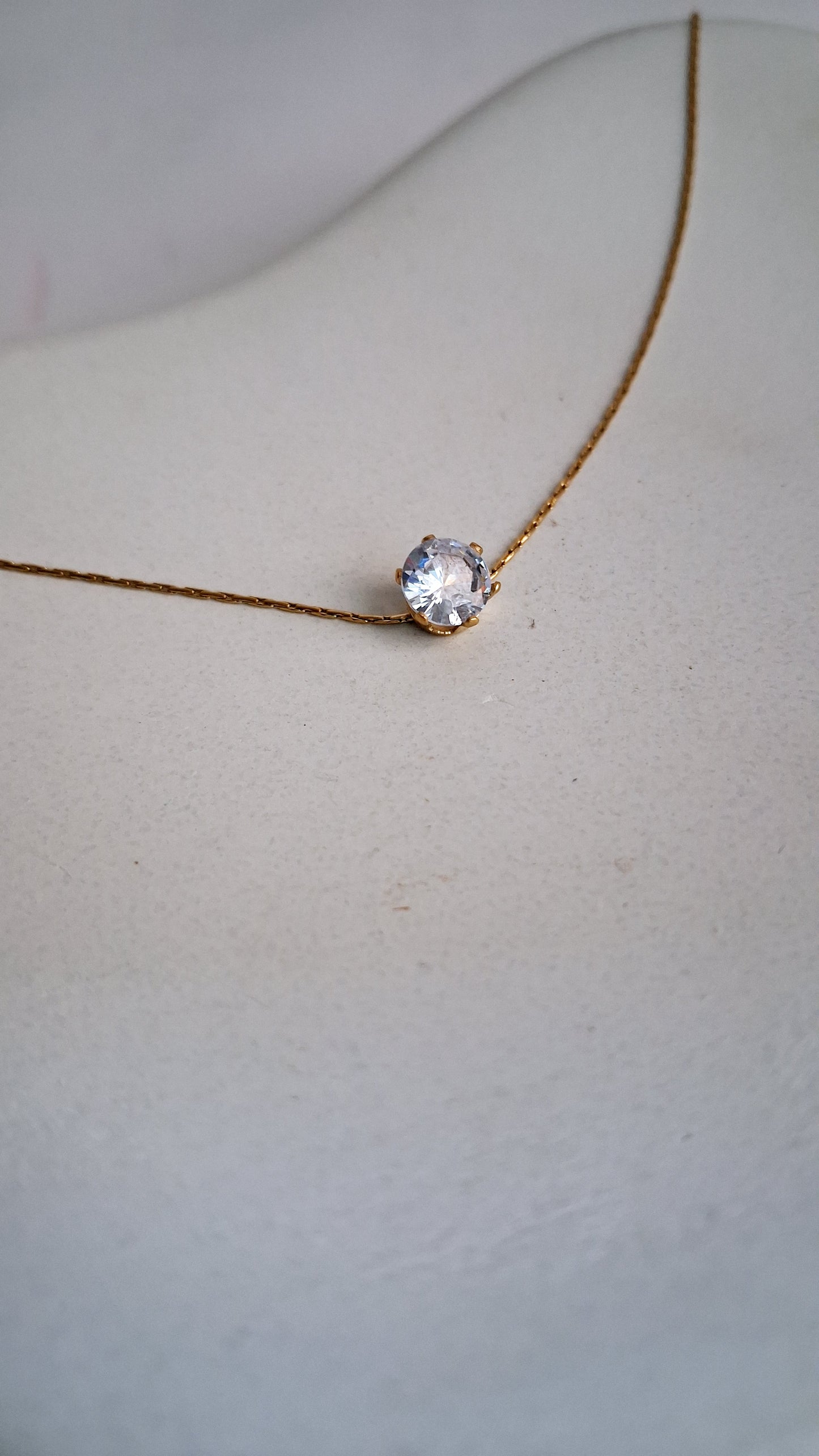 Single Stoned Chain