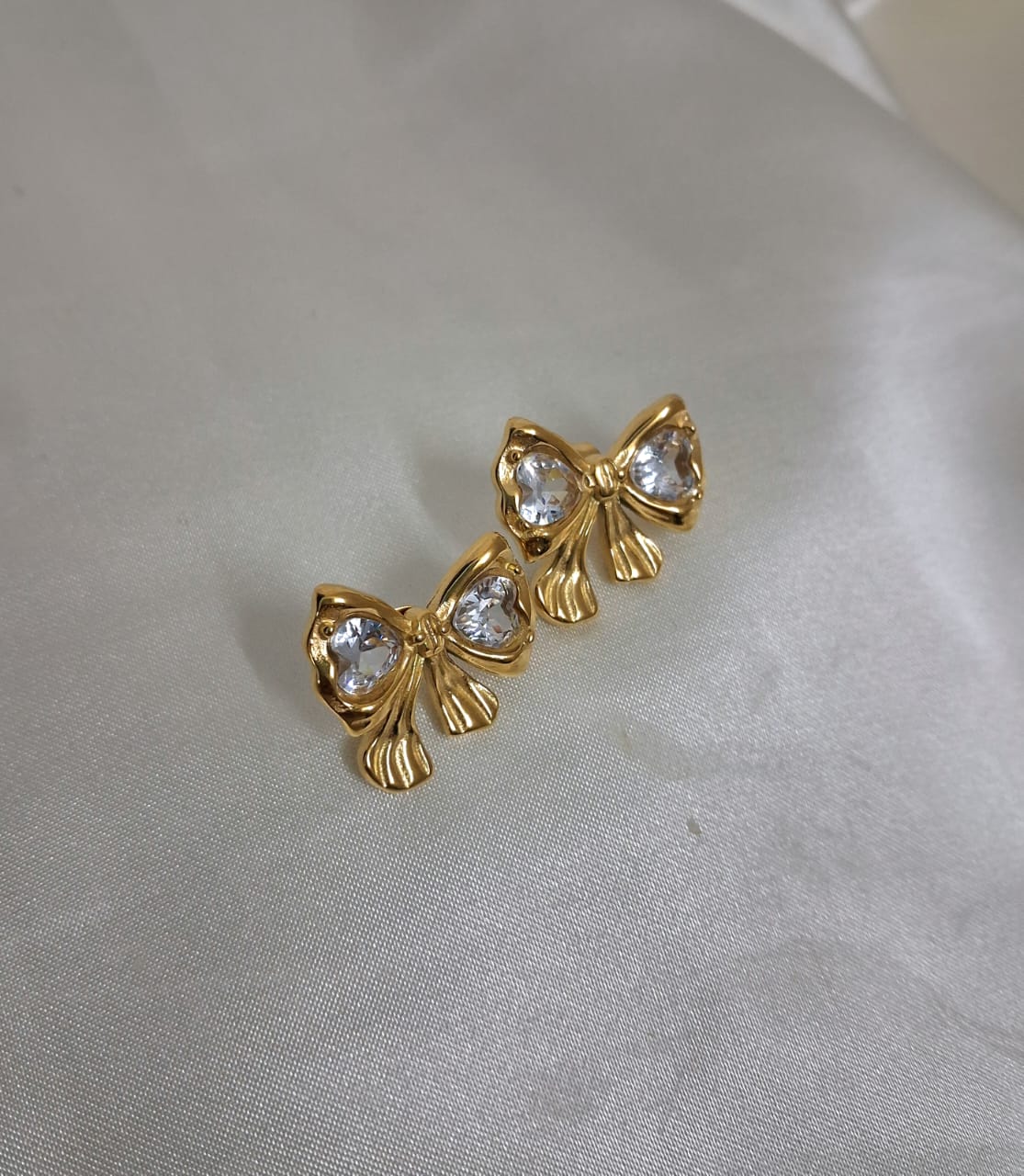 Bow Stud