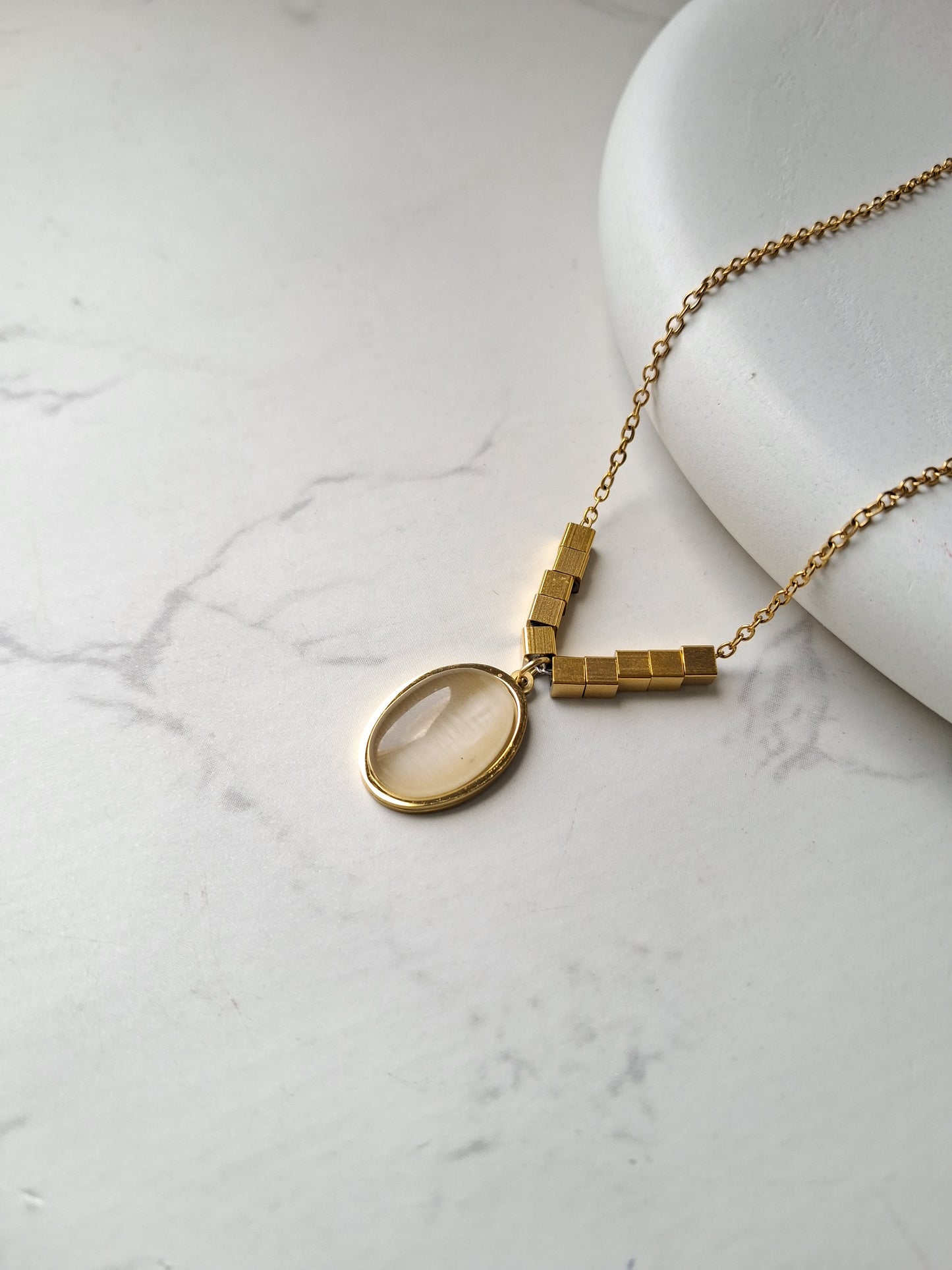 Oval MOP Chain