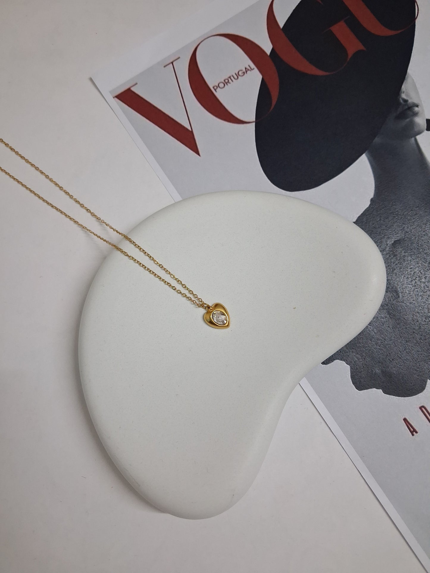 Heart with single stone