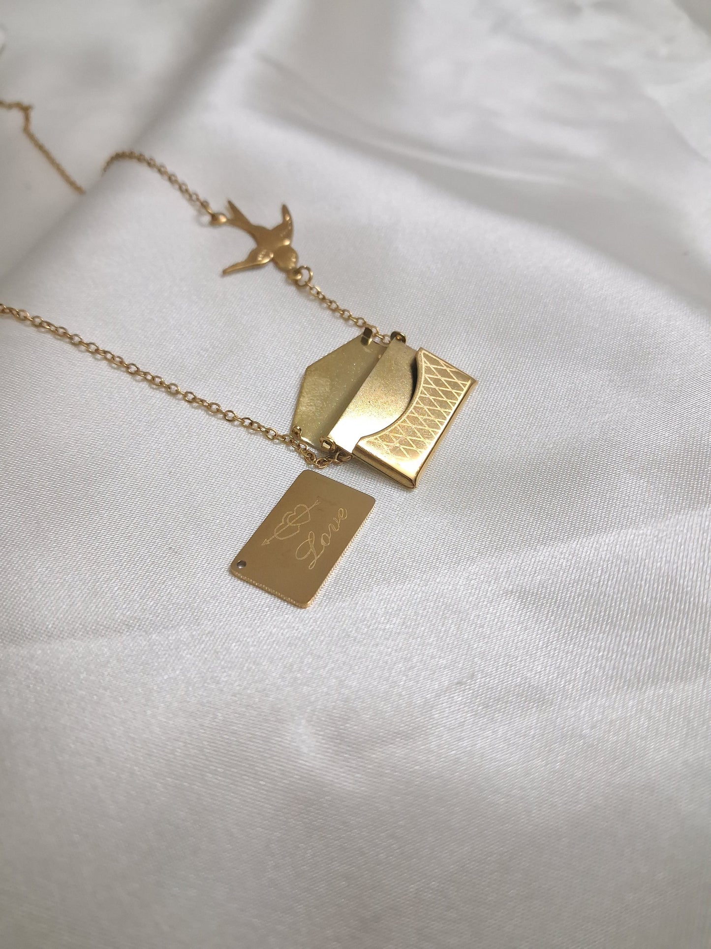 Envelope Chain with a message