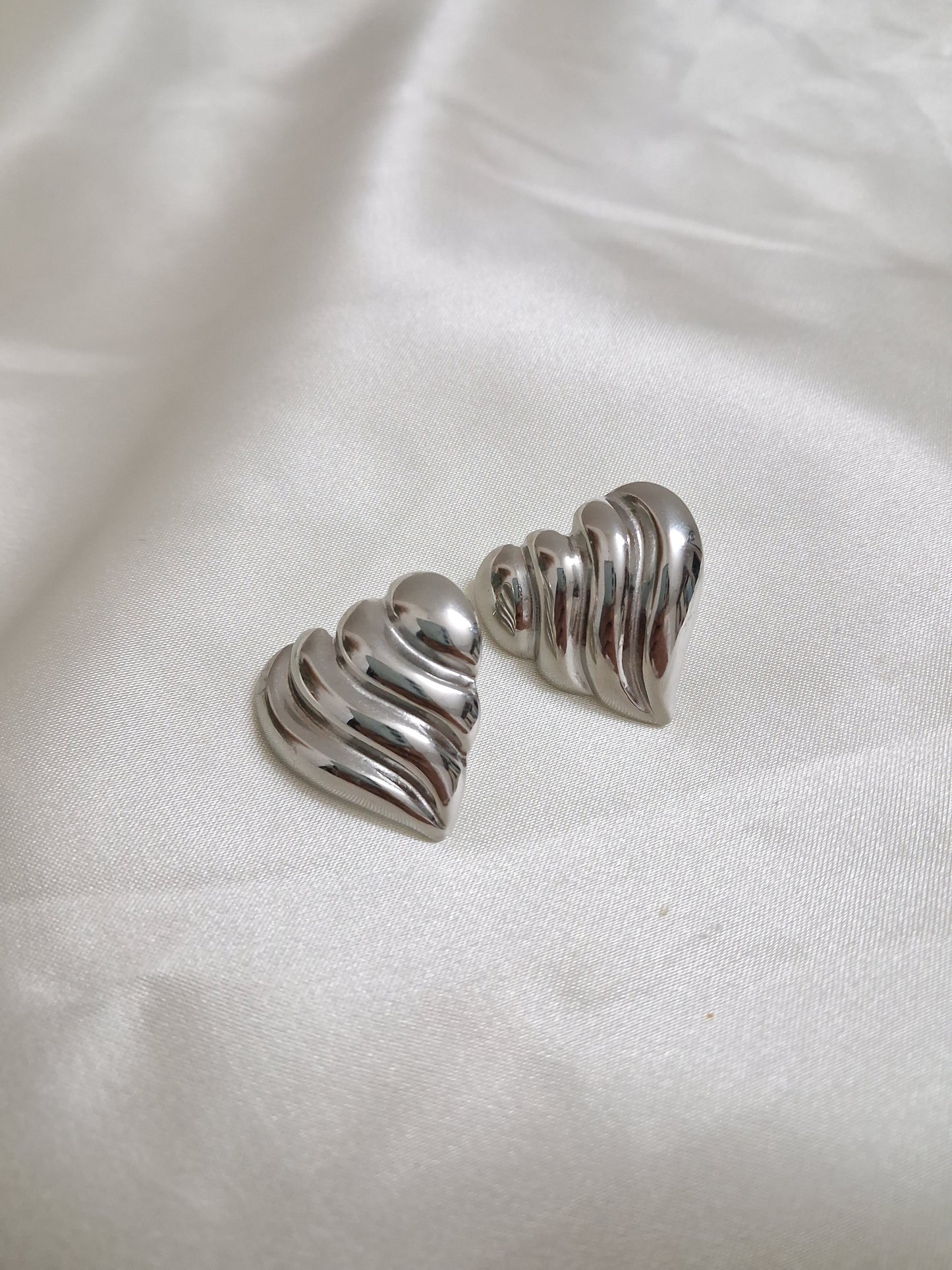 Broad Lined Heart Earring