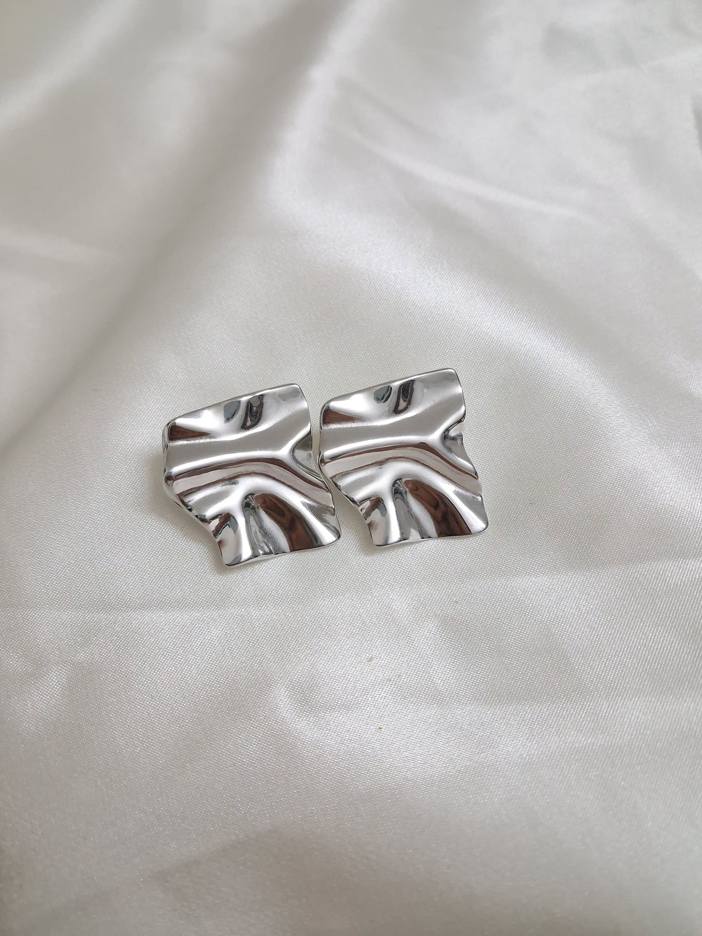 Crumbled Earring