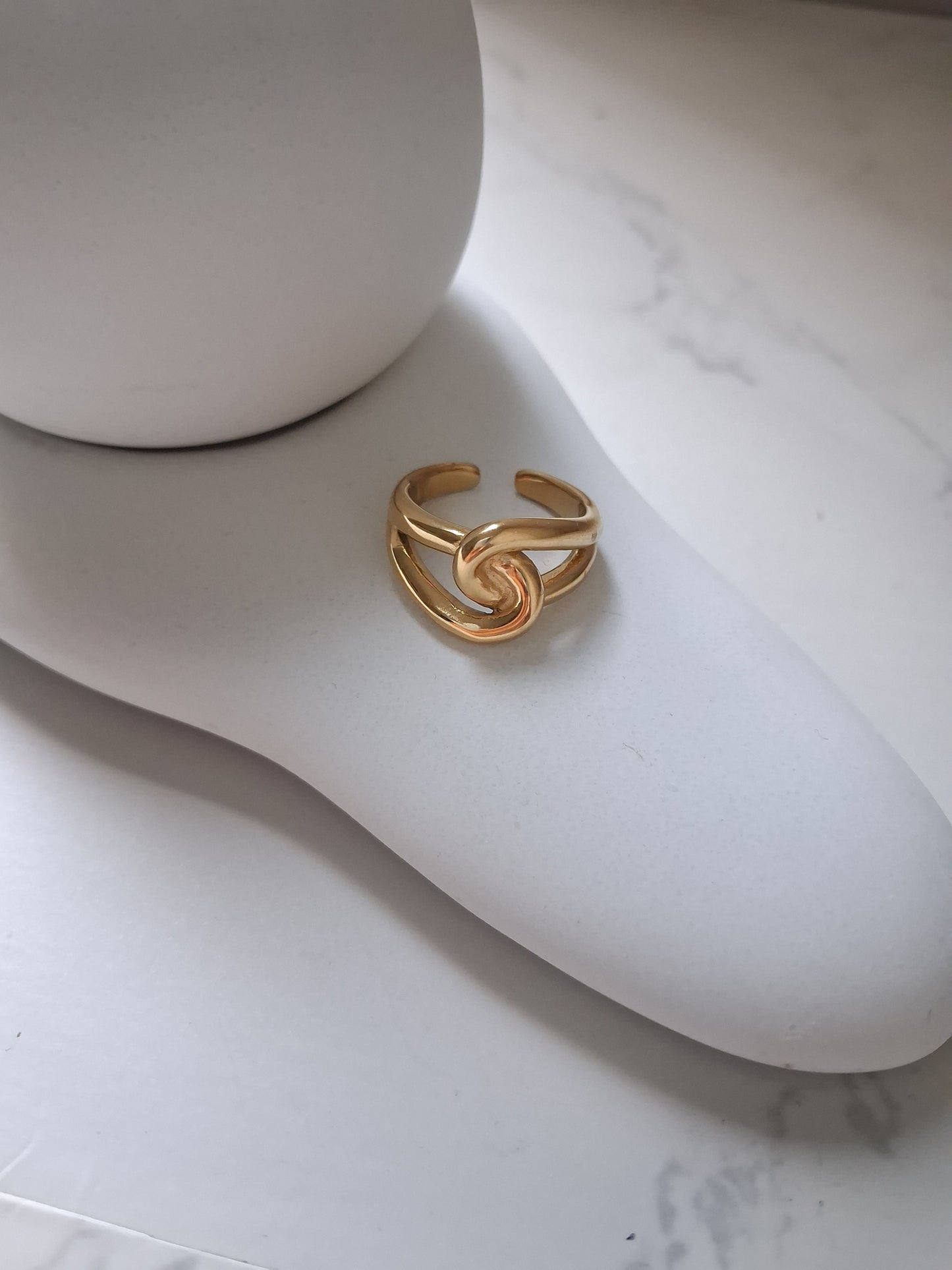 Knot Ring