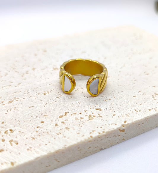 Cresent Ring