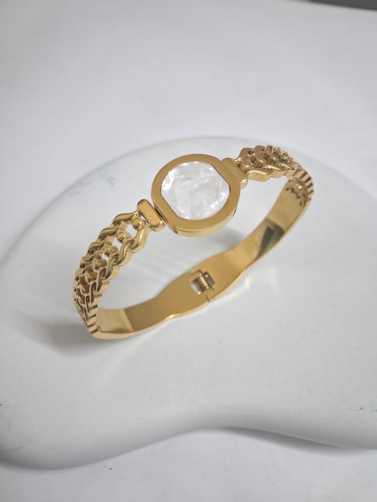 Oval MOP Bracelet
