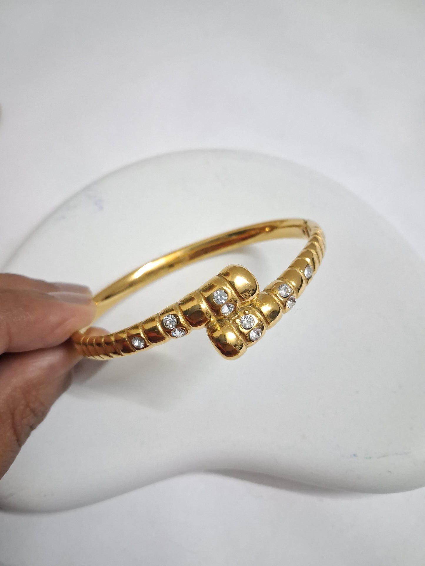 Overlap Bracelet with Stones