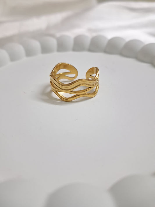 Wavy Ring