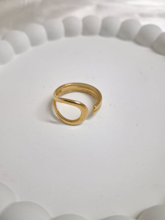 Oval Ring