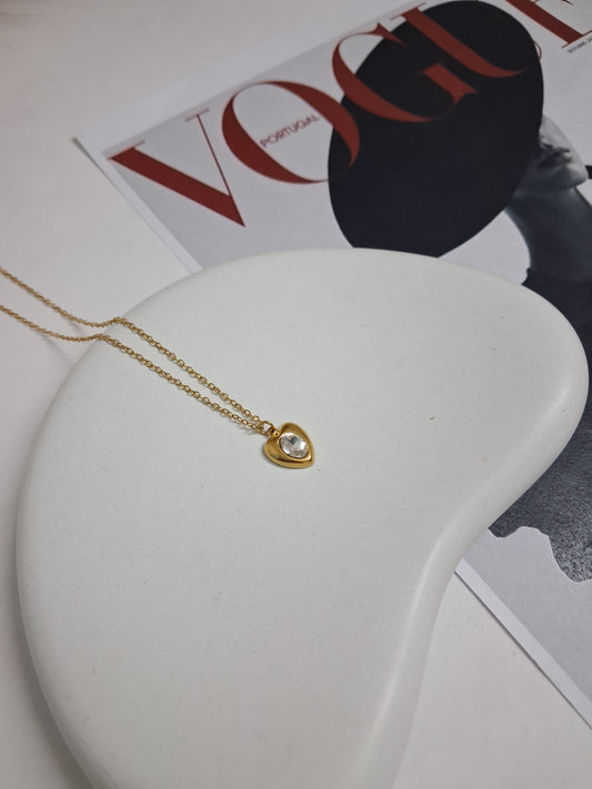 Heart with single stone