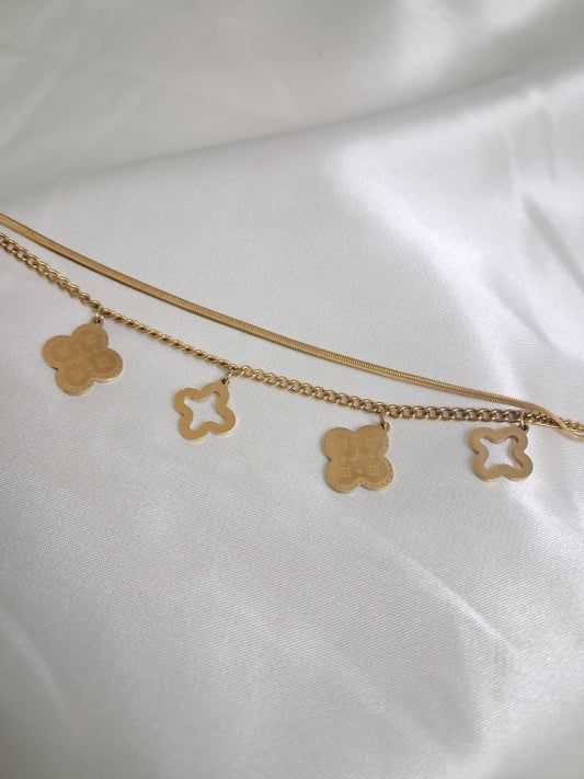 Clover Hollow Chain Bracelet