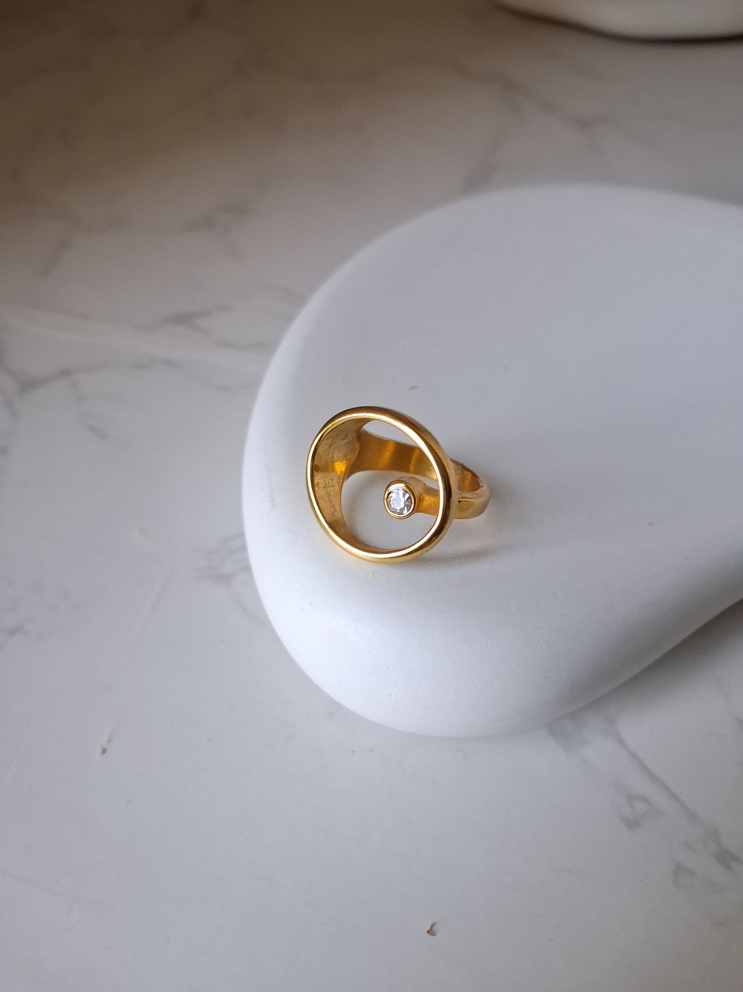 Hollow Ring