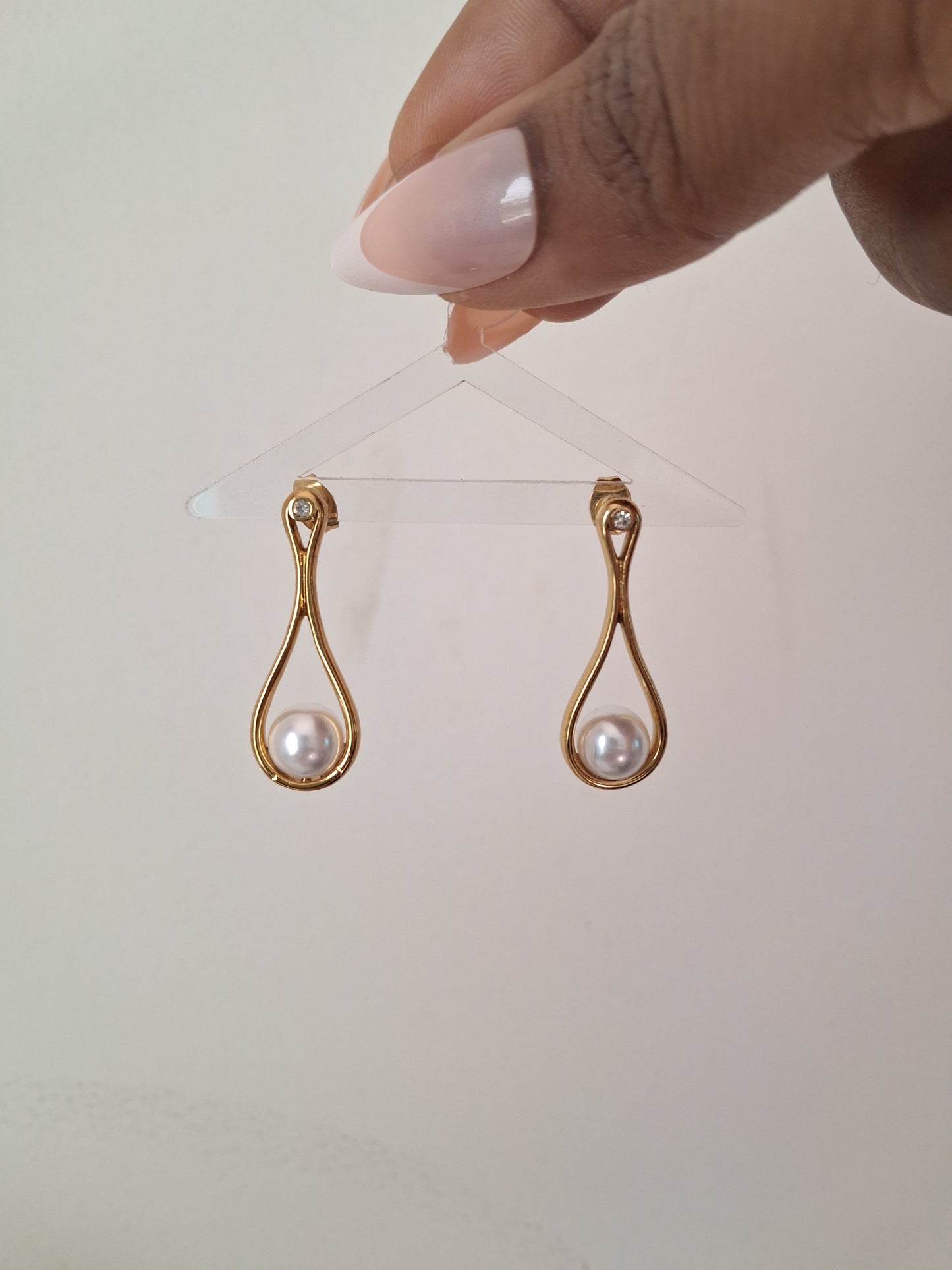 Drop with Pearl