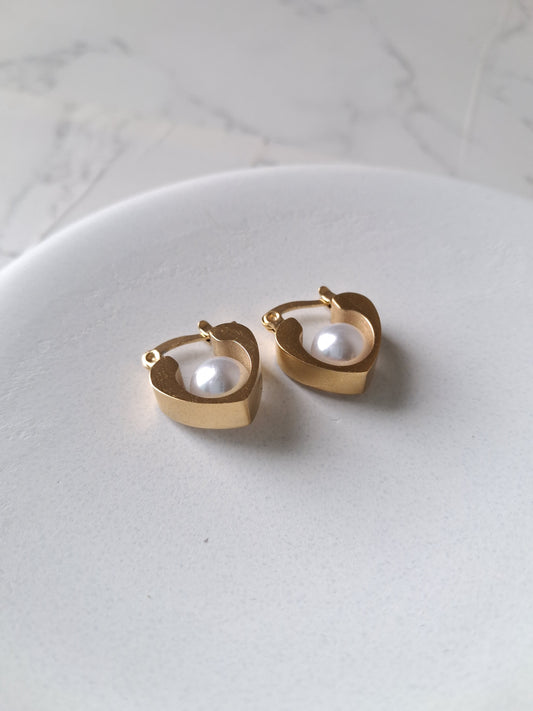Heart with Pearl Earring