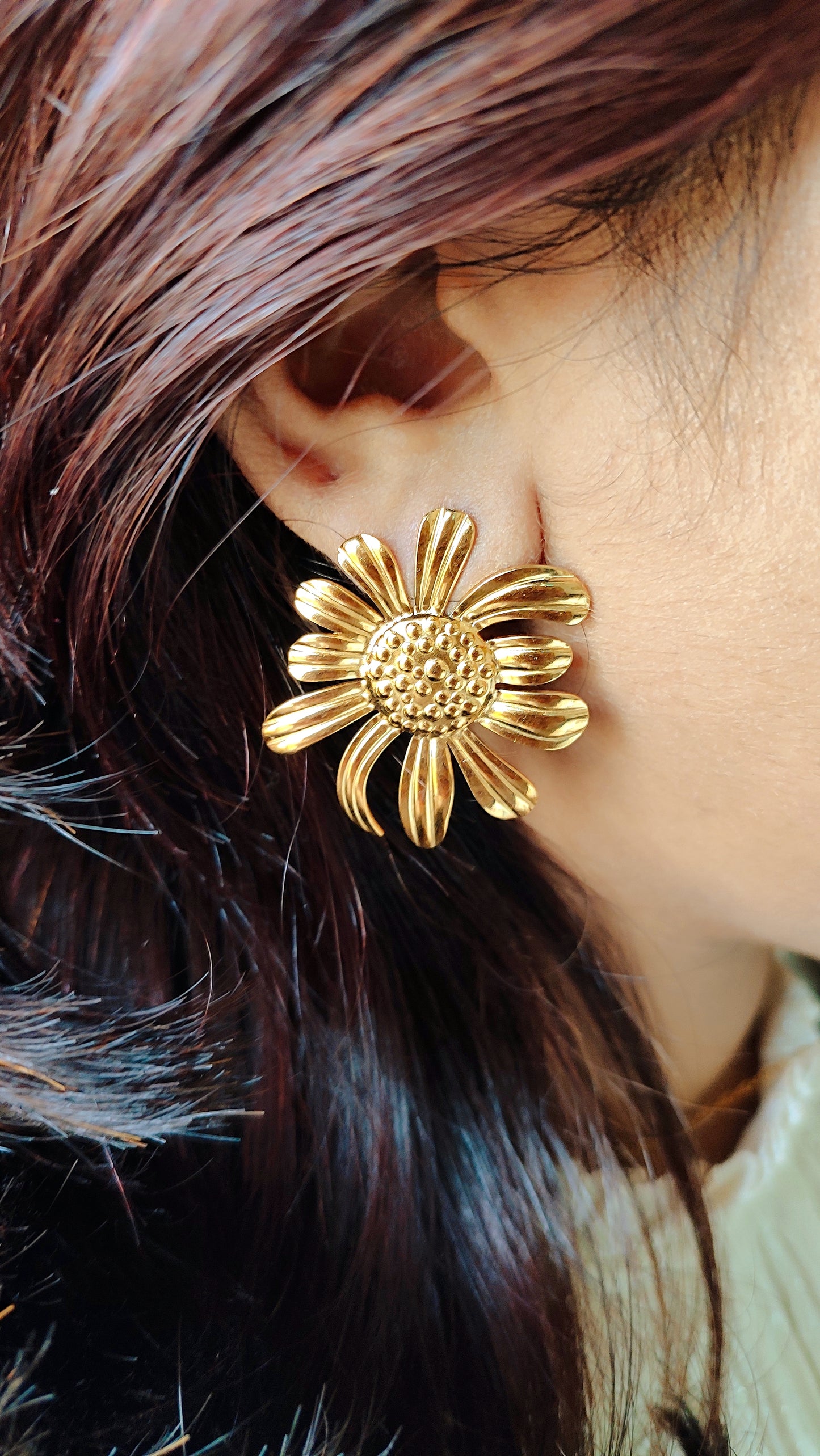 Sunflower Stud
