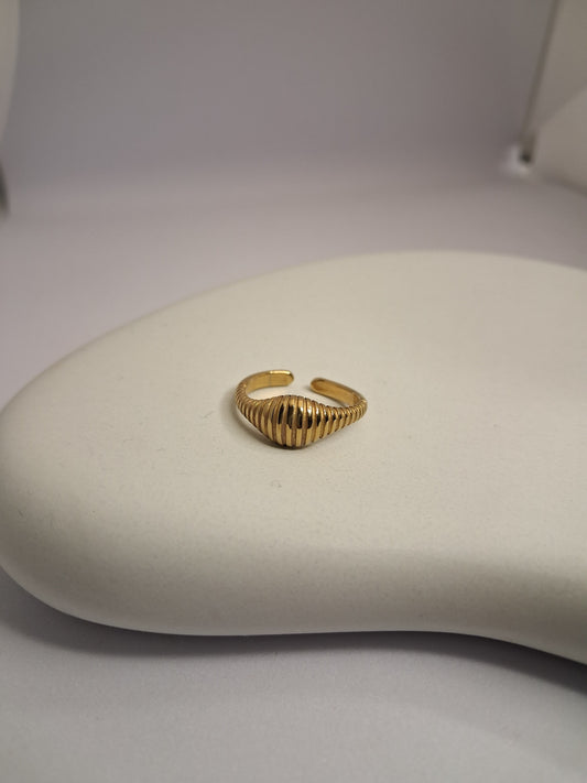Thin Crossaint Ring- Adjustable