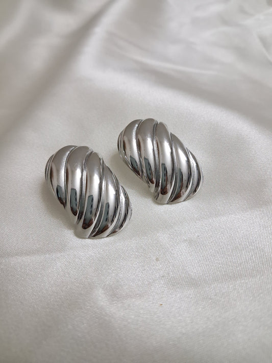 Oval Lined Earring