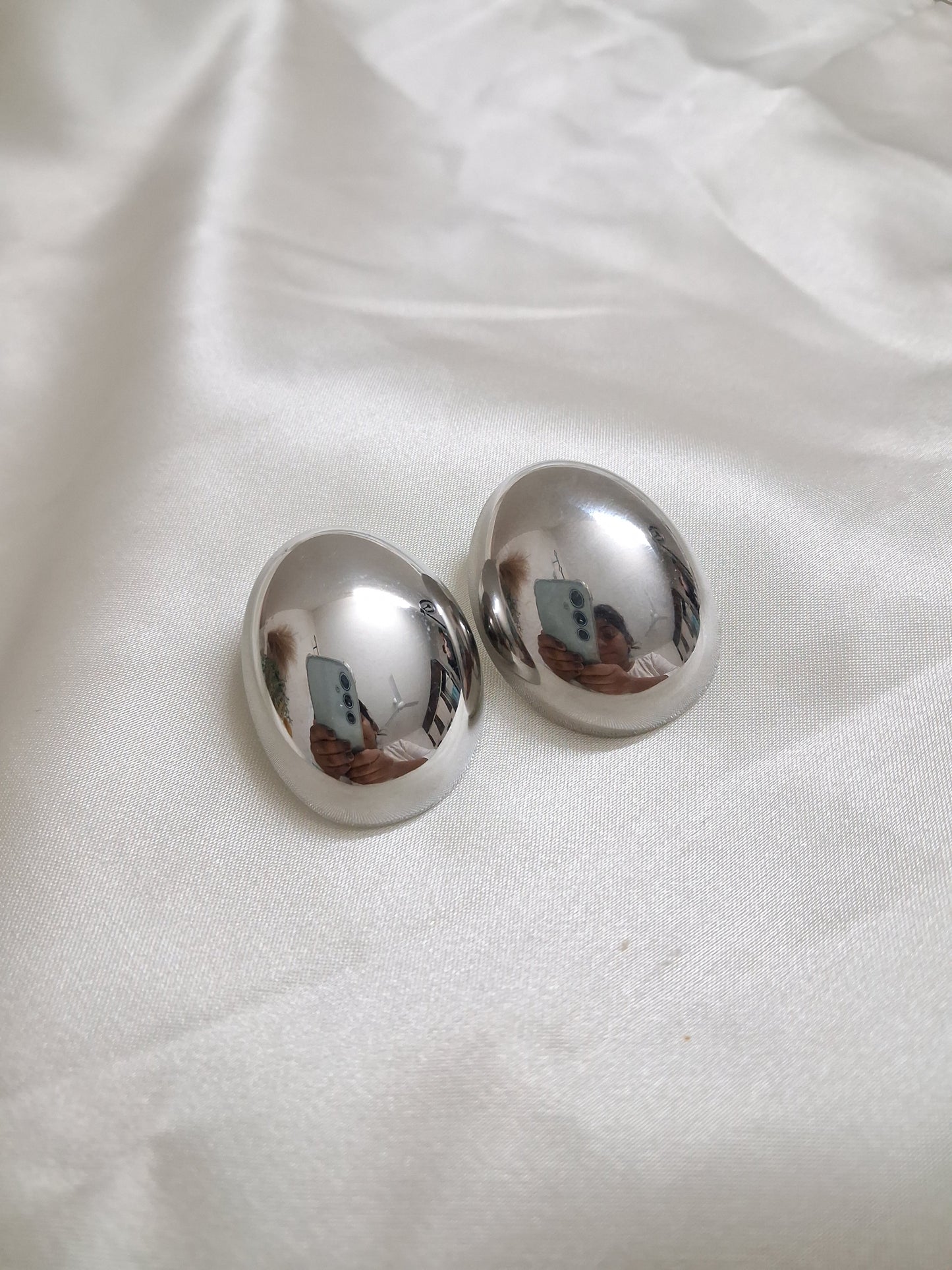 Solid Oval Earring
